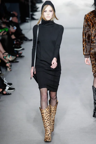 Look 13